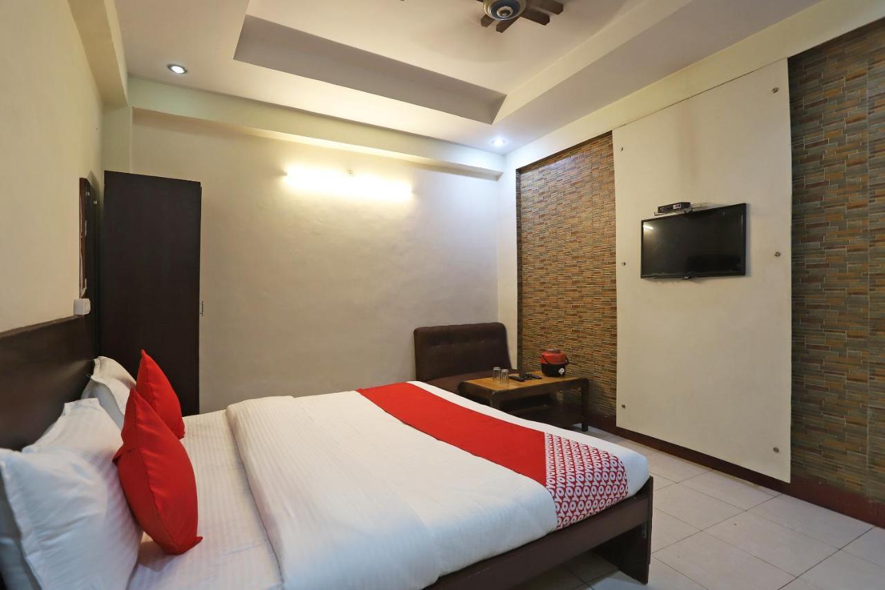 Oyo Flagship 76697 Hotel Park Awadh Lucknow Bagian luar foto